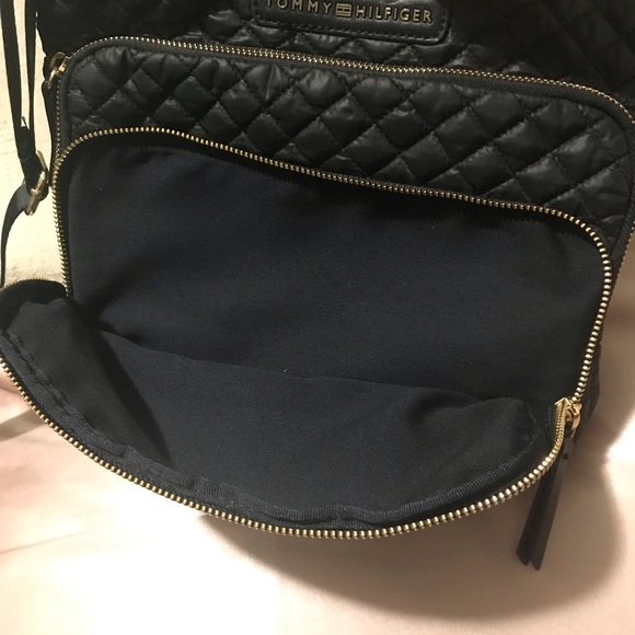 Tommy Hilfiger Crossbody Quilted Black Bag Purse 3 External Zipper Compartments - Picture 13 of 15